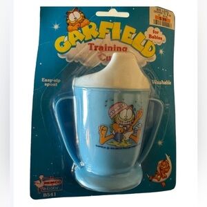 Vintage Garfield training cup for babies with easy-sip spout New in package